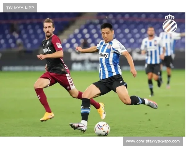 卡利亚里门将拉杜诺维奇创个人扑救纪录，获球队续约